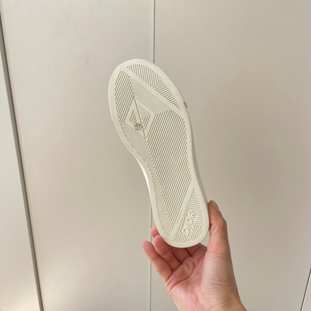 Luxury Fashion Big Size Lace-Up Casual Sneakers