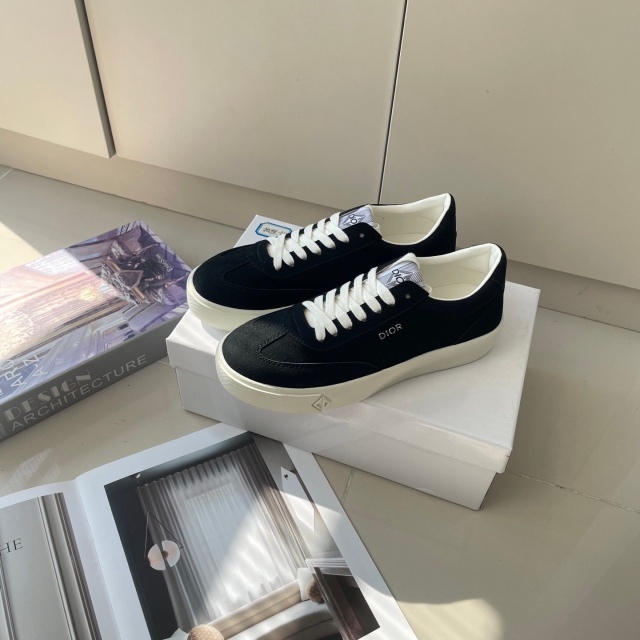 Luxury Fashion Big Size Lace-Up Casual Sneakers