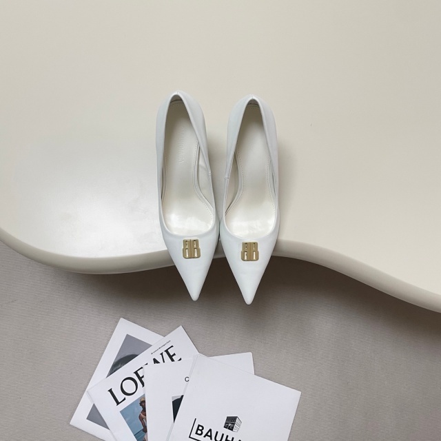 Metal Logo Pointed Toe Fashion High Heels