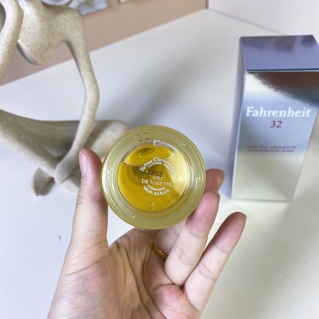 Fahrenheit 32 Luxury Men Perfume