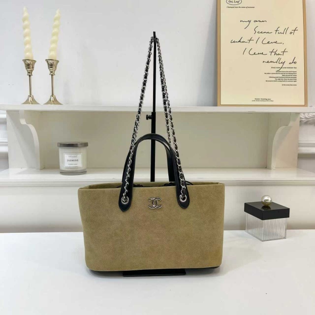 Metal Logo Women Fashion Shoulder Bags