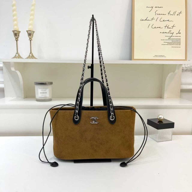 Metal Logo Women Fashion Shoulder Bags