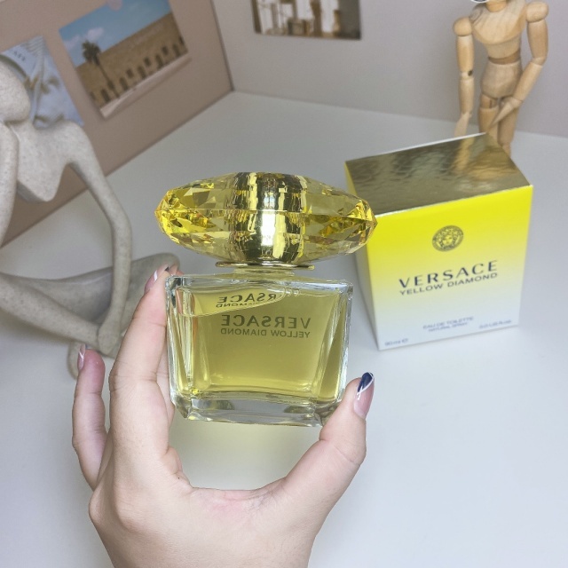 YELLOW DIAMOND Women Perfume