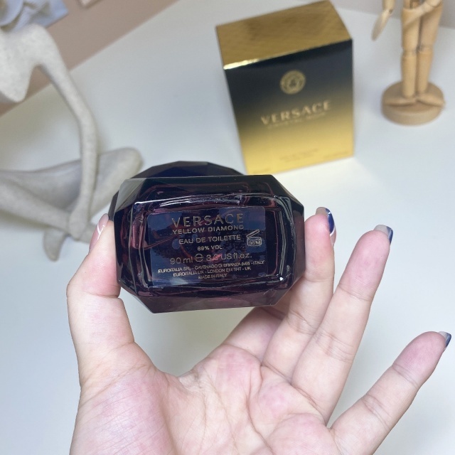 Crystal Noir Women Perfume