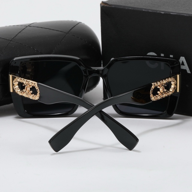 Hollow Out Luxury Fashion Design Women Glasses
