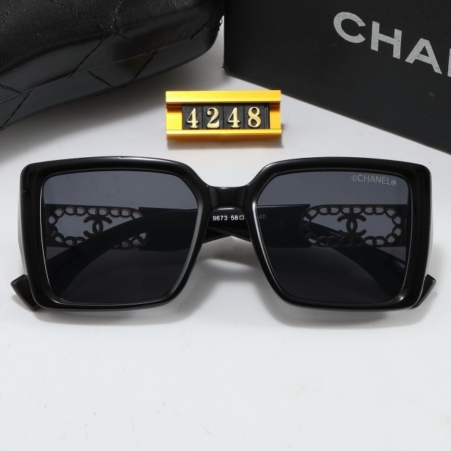Hollow Out Luxury Fashion Design Women Glasses