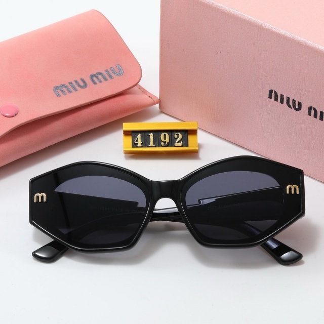 Chic Fashion Logo Cat Eye Sunglasses