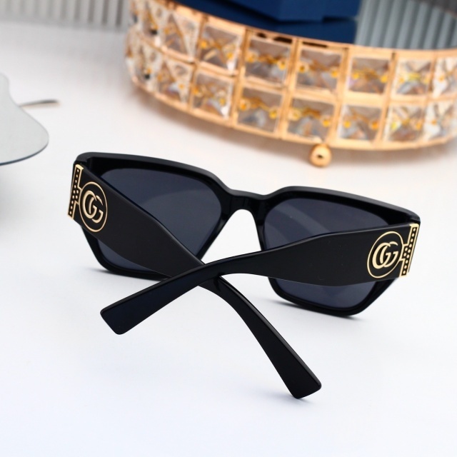 Luxury Fashion Logo Glasses