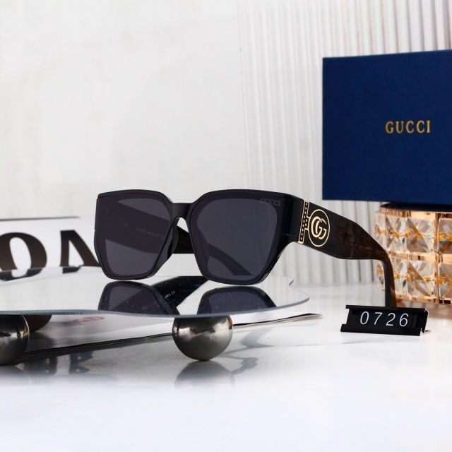 Luxury Fashion Logo Glasses