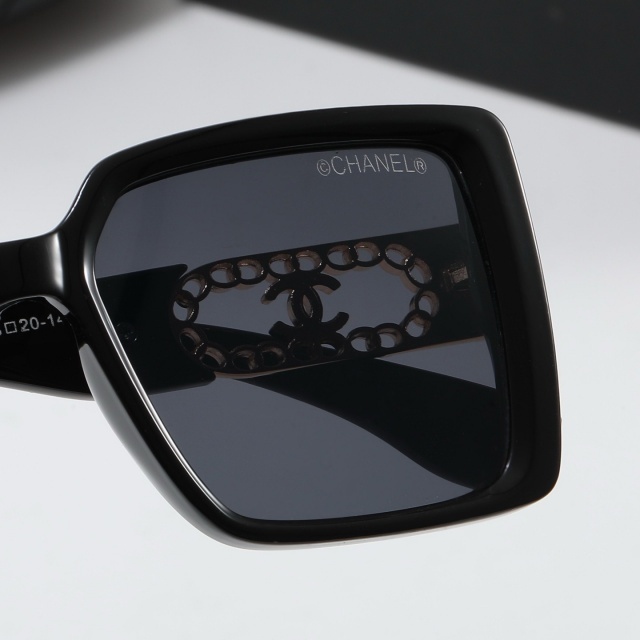 Hollow Out Luxury Fashion Design Women Glasses