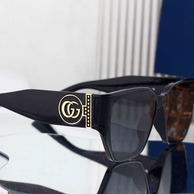 Luxury Fashion Logo Glasses
