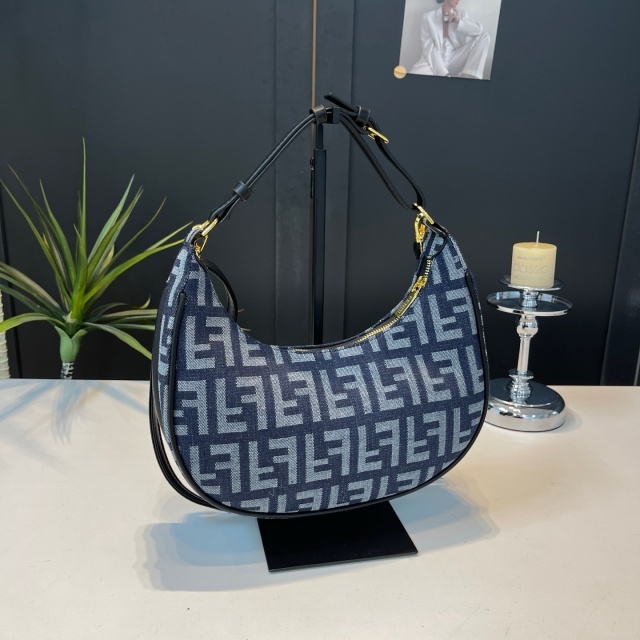 Metal Logo Leather Fashion Women Purses