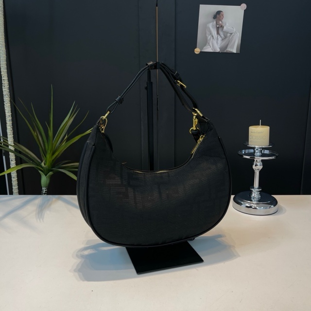 Metal Logo Leather Fashion Women Purses
