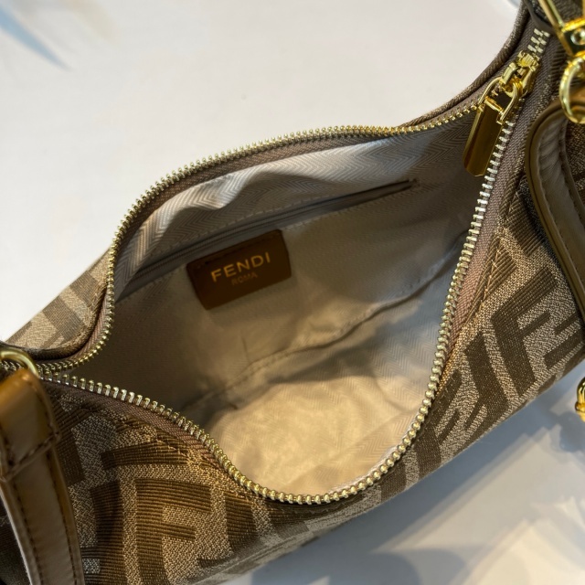 Metal Logo Leather Fashion Women Purses