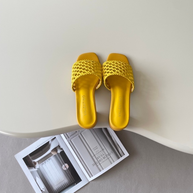Sexy Hollow Out Chunky Sandals