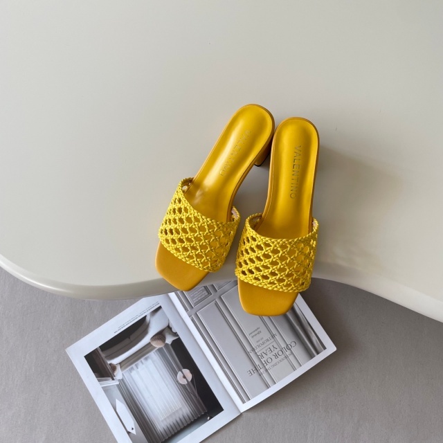 Sexy Hollow Out Chunky Sandals