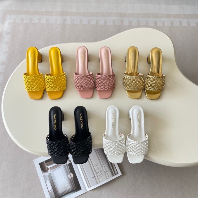 Sexy Hollow Out Chunky Sandals