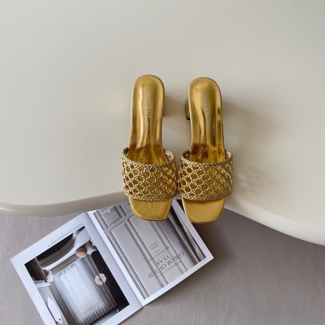 Sexy Hollow Out Chunky Sandals