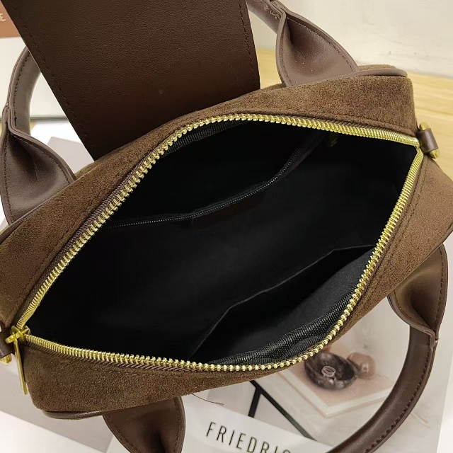 Fashion Metal Logo Crossbody Handbags