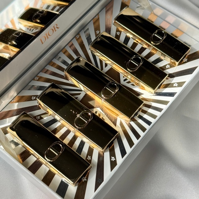 Luxury Women Gold Tube Lipstick Sample Set (5 pieces)