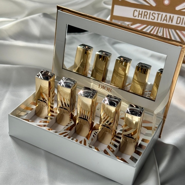 Luxury Women Gold Tube Lipstick Sample Set (5 pieces)
