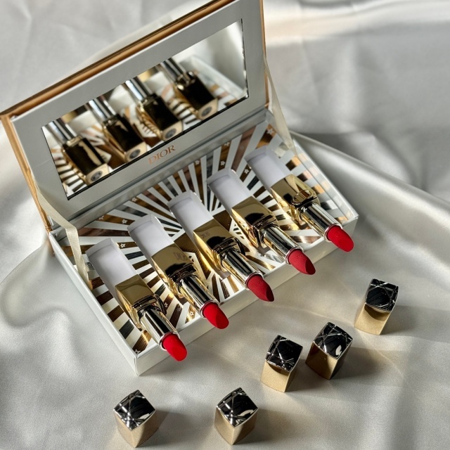 Luxury Women Gold Tube Lipstick Sample Set (5 pieces)