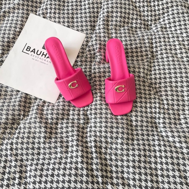 Fashion Metal Logo Chunky Sandals