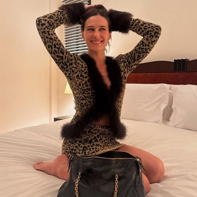 Fur-trimmed V-neck Fitted Top Mini Skirt Set
