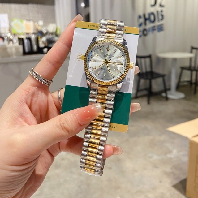 Luxury Fashion Gentlemen Waterproof Quartz Watch