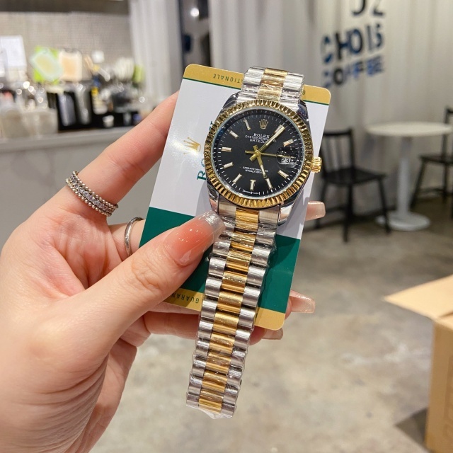Luxury Fashion Gentlemen Waterproof Quartz Watch