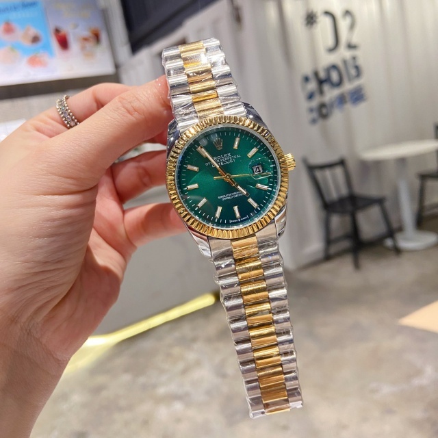 Luxury Fashion Gentlemen Waterproof Quartz Watch