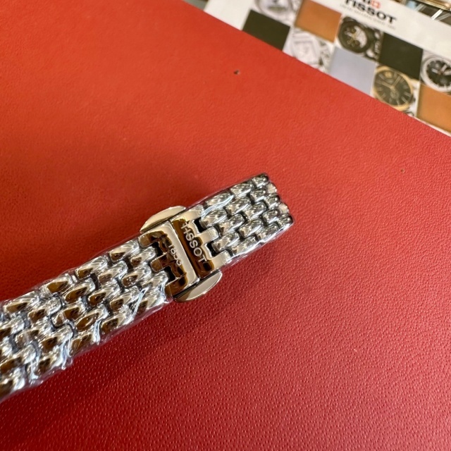 Luxury Fashion Women Business Watch