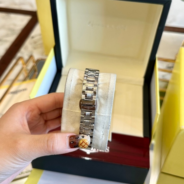 Luxury Fashion Women Quartz Watch