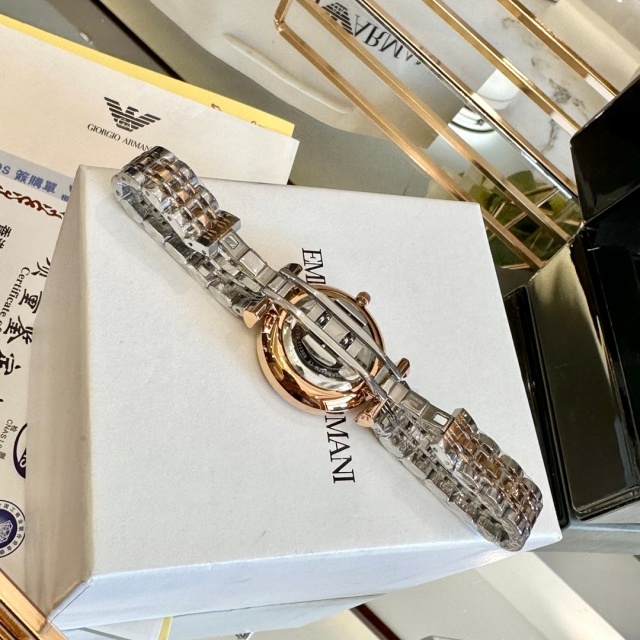 Women Luxury Fashion Casual Watch