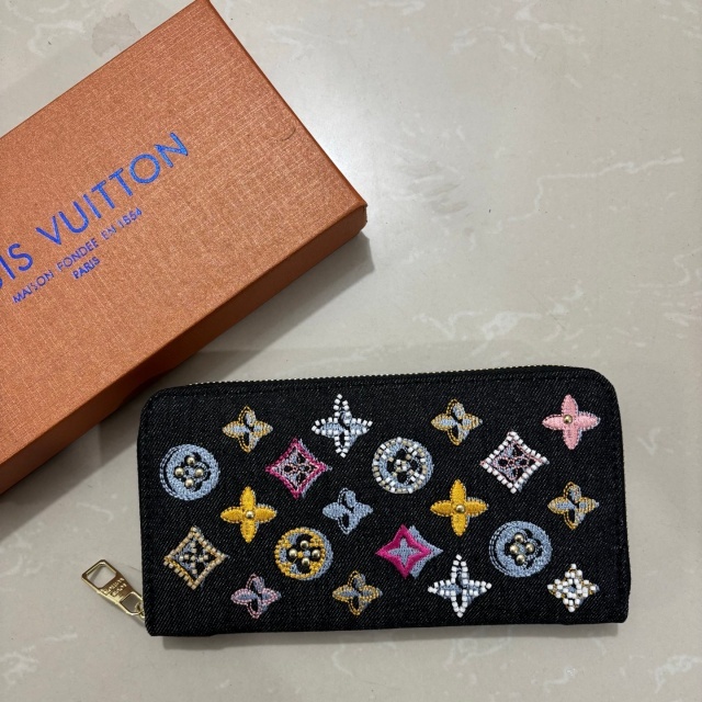Fashion Embroidery Zipper Women Purses
