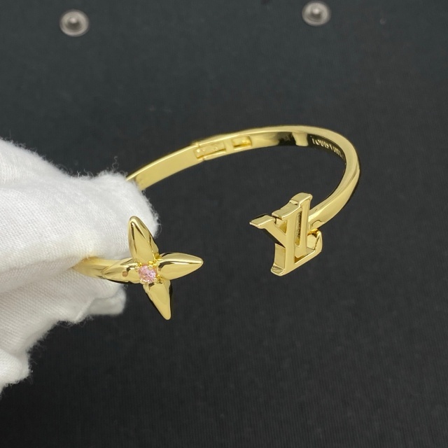 Statement-making Open Bangle