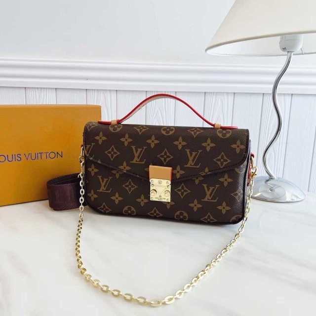 Chained Leather Fashion Women Messenger Bags