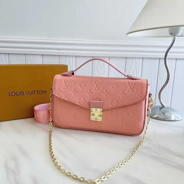 Chained Leather Fashion Women Messenger Bags