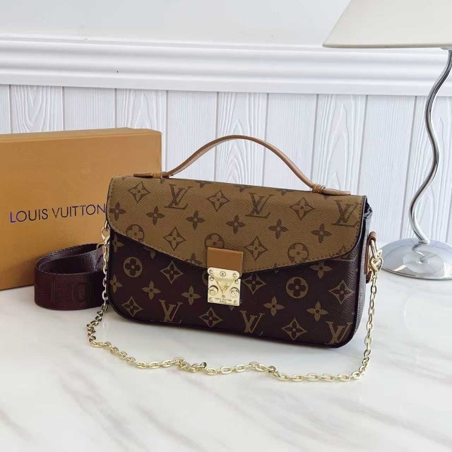 Chained Leather Fashion Women Messenger Bags