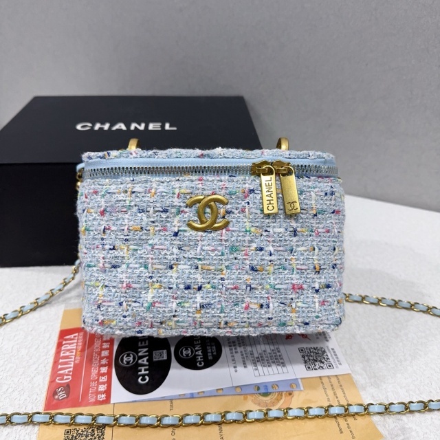 Chic Fashion Women Chained Makeup Bags