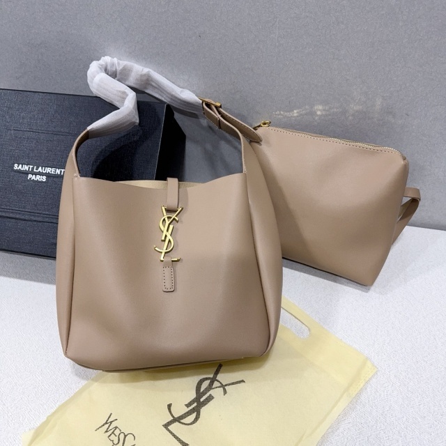 Metal Logo Women Leather Fashion Handbags