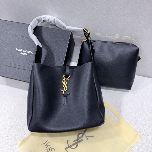 Metal Logo Women Leather Fashion Handbags