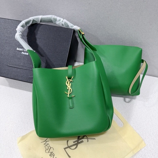 Metal Logo Women Leather Fashion Handbags