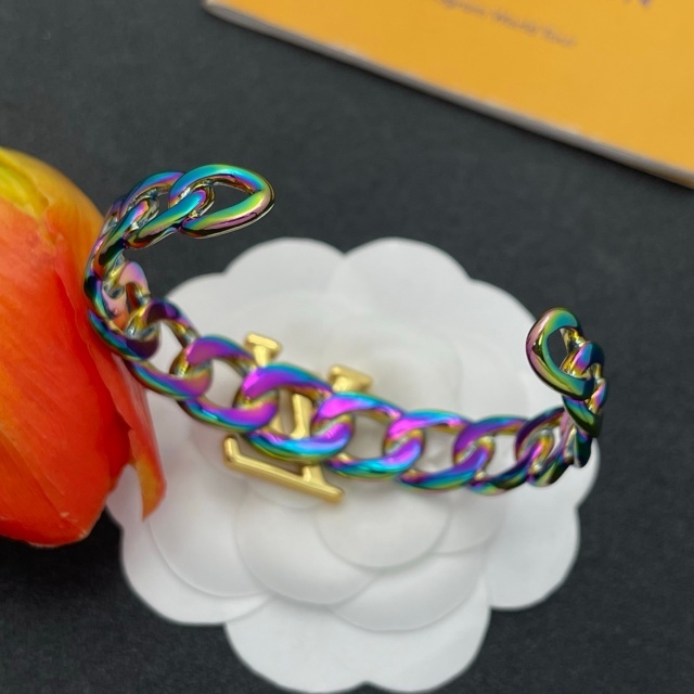 The Minimalist Open Bangle