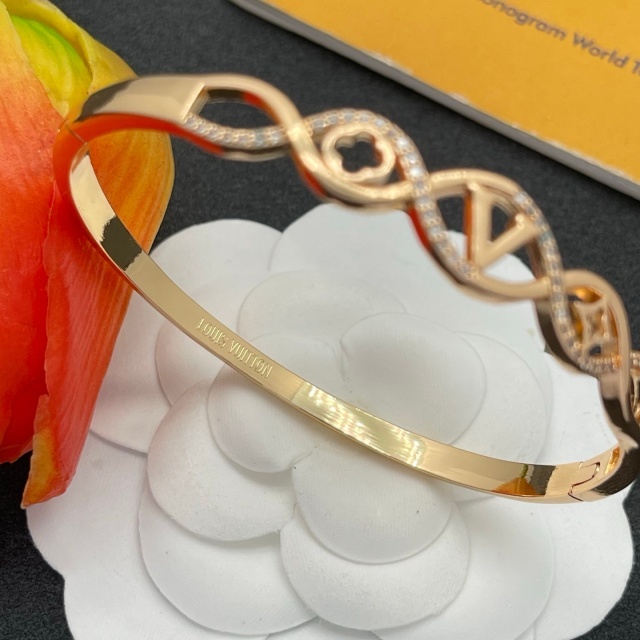 Diamond Hollow Out Hinge Bangle