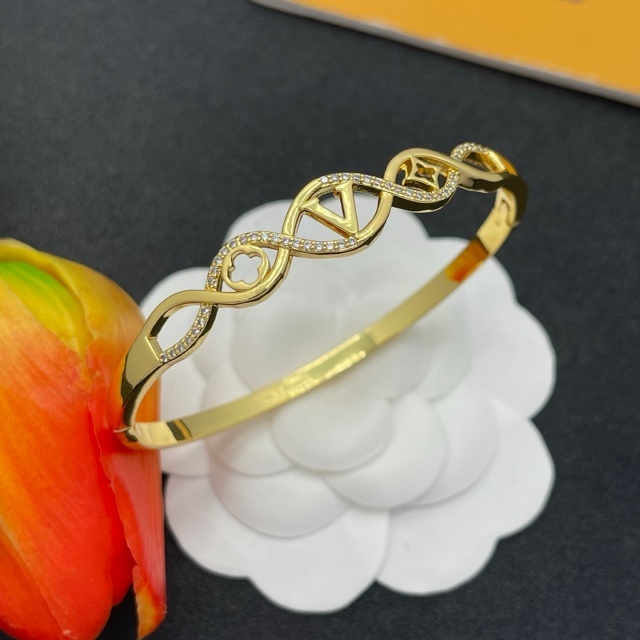 Diamond Hollow Out Hinge Bangle
