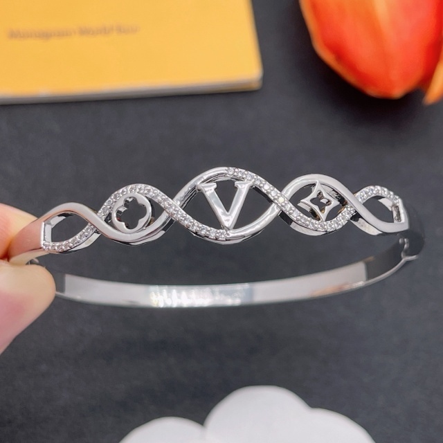 Diamond Hollow Out Hinge Bangle