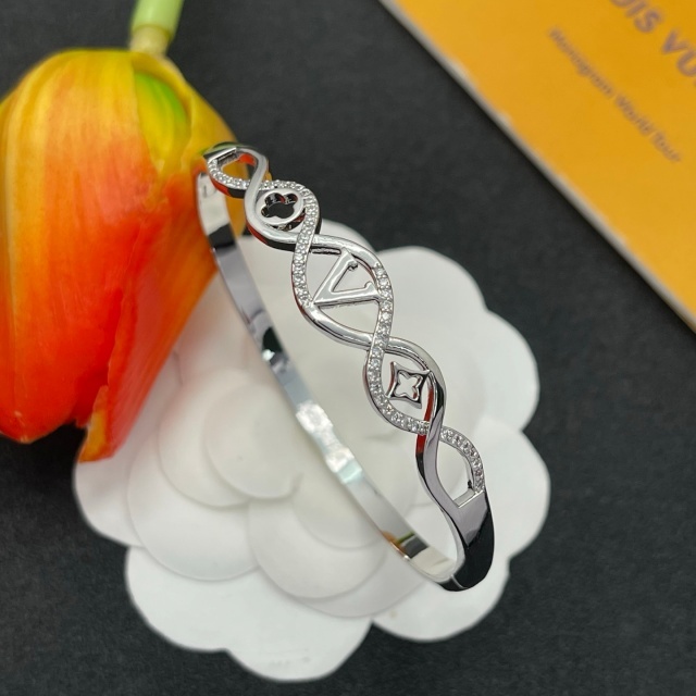 Diamond Hollow Out Hinge Bangle
