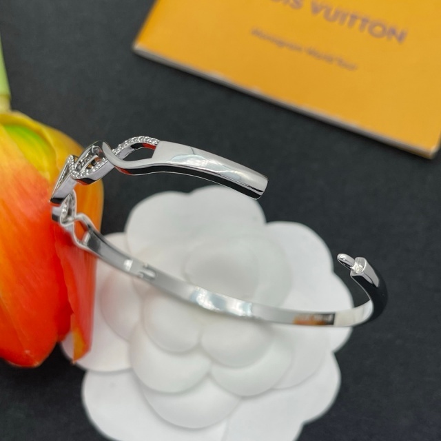 Diamond Hollow Out Hinge Bangle