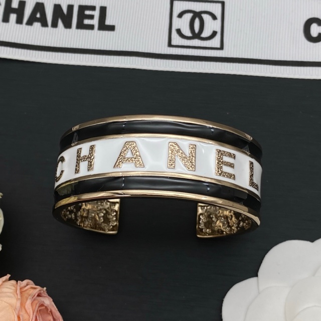 Color Block Luxury Design Open Cuff
